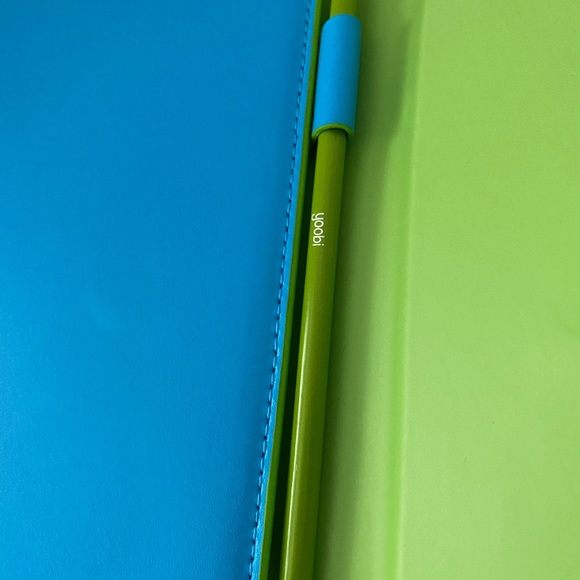 Business Portfolio/ Notebook/ Clutch - Picture 4 of 6